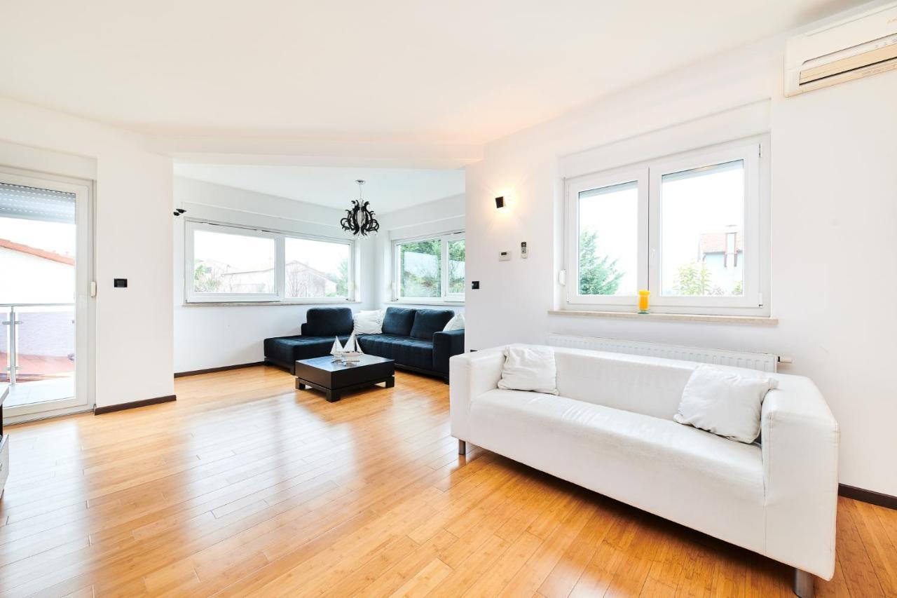 Ribarska Koliba - Stella Adria Villa Pula Exterior foto